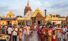 Pilgrimage to Puri 3 Days Package 2026 – Devotees visiting Jagannath Temple in Puri Odisha